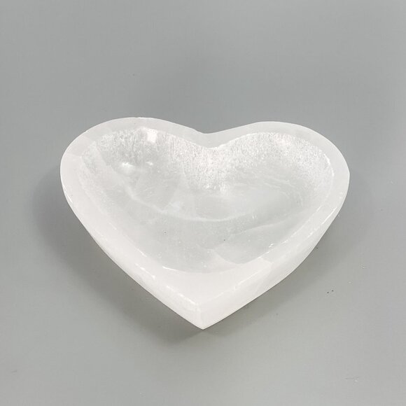 Heart Selenite Bowl, Crystal Charging Bowl, Gemstone Cleansing Bowl 3.5” Wide - Picture 2 of 5